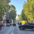 (Foto) blokade u Beogradu: Obustavljen saobraćaj kod Mašinskog i Pravnog fakulteta, ove linije gradskog prevoza stoje…