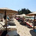 Jak zemljotres pogodio omiljeni deo grčke! Potres se osetio do Albanije, stižu prve ispovesti: "Tresu se ležaljke u Pargi"