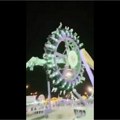 (Uznemirujuć video) desetine osoba povređeno u padu ringišpila: Pogledajte jezivi snimak nesreće (video)