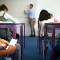 Forum srednjih škola traži zabranu korišćenja mobilnih telefona tokom nastave