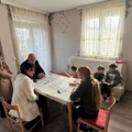 Samohrana majka sa sedmoro dece moli za pomoć, žive samo od dečijeg dodatka