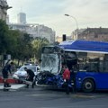 Nesreća na Zelenom vencu: Autobus udario u dva taksija, pet osoba povređeno