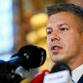 Mađarska policija ispitala muškarca koji je jajetom gađao premijera