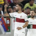 Fernandeš utišao Bratislavu, Ronaldo izbegao crveni karton