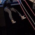 Snimak skoka sa 40 metara postao pravi hit Žena skače u ambis u kom je mrkli mrak (video)