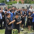 Dve decenije od ubistva Dimitrija (17) iz Gračanice: Cveće i sveće za život prekinut albanskim rafalima