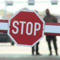 AMSS: Automobili na prelazima prolaze bez zadržavanja, kamioni čekaju samo na Batrovcima