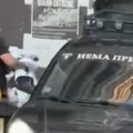 VIDEO Čovek provalio u stan da skloni transparent sa terase, uhapšeni studenti, ali ne i on