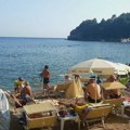 Državljanin Srbije se utopio na plaži Mogren, iako su kupališta bila zatvorena zbog velikih talasa