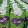 Europrom donirao i ove godine 1.500 „ljubičastih“ paketa za slađi početak školovanja