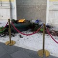 Uništen prostor oko spomenika "Večna vatra“ u Sarajevu