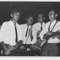 Sada već davne 1962. godine u Zrenjaninu je oformljen sastav pod nazivom „Elektroni“