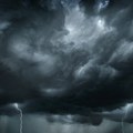 Čitav grad u mraku: Oluja pokosila Hjuston VIDEO
