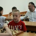 Шаховски клуб „Велика рокада“ добио опрему од Града