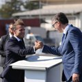 "Hvala vam na poseti, Francuska je prijatelj Srbije": Vučić ispratio Makrona sa beogradskog aerodroma (Foto)