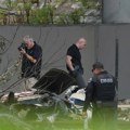 Mali avion se srušio kod Los Anđelesa: Poginuo pilot, oštećene dve kuće