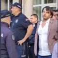 Član SNS iz Šapca pretukao svoju partnerku na ulici: Nije uhapšen jer mora da radi izbore u Kosjeriću?!?
