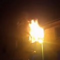 FOTO, VIDEO: Goreo stan na Jugovićevu, jedna osoba hospitalizovana