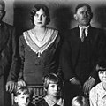 Mračna tajna božićnog masakra Uoči praznika su uradili porodični portret, ne sluteći da će ubrzo biti mrtvi