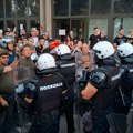 Uhapšen još jedan nakon protesta u Novom Sadu, osumnjičen za napad na službeno lice