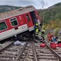 Sudar vozova u Slovačkoj Najmanje 20 ljudi povređeno, objavljene slike sa lica mesta (foto)