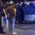 Jednog pretresaju na betonu, drugi raširenih nogu naslonjen na automobil! Pogledajte akciju policije kod Vukovog spomenika…