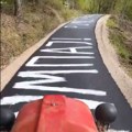 Bajina Bašta: grafiti i oštećenja na novom asfaltu u naselju Bačevci – meštani ogorčeni