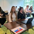 Aida Hasani, učenica Ekonomske škole Pirot, predstavljala Srbiju u Briselu na "Evropskom kvizu novca 2026"