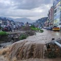 Voda odnela čitava sela Drama u Nepalu zbog poplava, stižu jezivi snimci: "Biće mnogo žrtava, popnite se na viši teren"