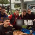 "Појели смо га рекордном брзином": Гимназијалци из Ниша који су понели прасе на екскурзију открили за "Блиц" како су дошли на…