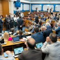 Penzionisanje za milove puč: Dps blokirao Parlament zbog odluke o prestanku rada ustavnih sudija