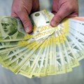 Nova ekonomija: Prosečna plata od 1400 evra koju obećava Vučić nije realna