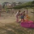 Sručilo se nebo u ovom delu Srbije Izbilo strašno nevreme, u sekundi se sve smračilo (video)