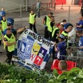 Rigorozne kontrole na Marakani: Pogledajte kako policija "muči" Poljake na ulazu pred meč Zvezda - Leh!