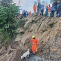 Odron u Indiji usmrtio najmanje 15 ljudi, među njima i deca
