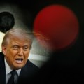 Трампу његови људи окрећу леђа