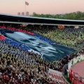 Minut ćutanja i transparent Ratku Mladiću pred start večitog derbija /foto/
