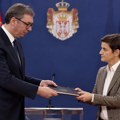 Vučić predao dužnost predsednika Srbije Ani Brnabić