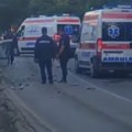 Teška nesreća u Sremskoj Kamenici Automobili isprevrtani, više vozila Hitne pomoći prevozi povređene (video)