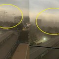 (Video) Padaju kranovi kao da su od kartona! Snimak oluje iz Novog Beograda ledi krv!