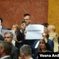 Izabran novi ministar privrede Srbije, ponovo zvižduci i buka