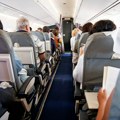 Putnici pre poletanja primetili dim u kabini! Drama u avionu, eksplozija na 10.000 metara (foto)
