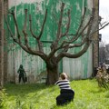 FOTO: Benksi u susret proleću iscrtao novi mural u Londonu