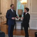 Vučić u Parizu Između "rafala" i ohrabrujućih poruka o Kim: Šta smo sve čuli i koje sporazume potpisali u Francuskoj?