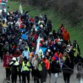 "Sretnimo se na Sretenje": Studenti iz tri pravca nastavljaju peške do Kragujevca