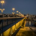 Mladić skočio sa brankovog mosta! Izvukli ga kod Beton hale!