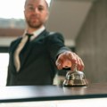 Srbin u hotelu naišao na misteriozan aparat: Nastala je prava pometnja, posumnjao na uređaj za praćenje "Ne diraj zbog otisaka…