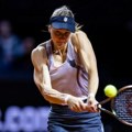 Ljudmila pregazila Amerikanku: Samsonova sa 6:1, 6:1 do polufinala Berlina