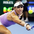 Pegula pobedila Paolini i stigla na korak od polufinala