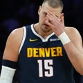 Povredio se Nikola Jokić na utakmici protiv Majamija